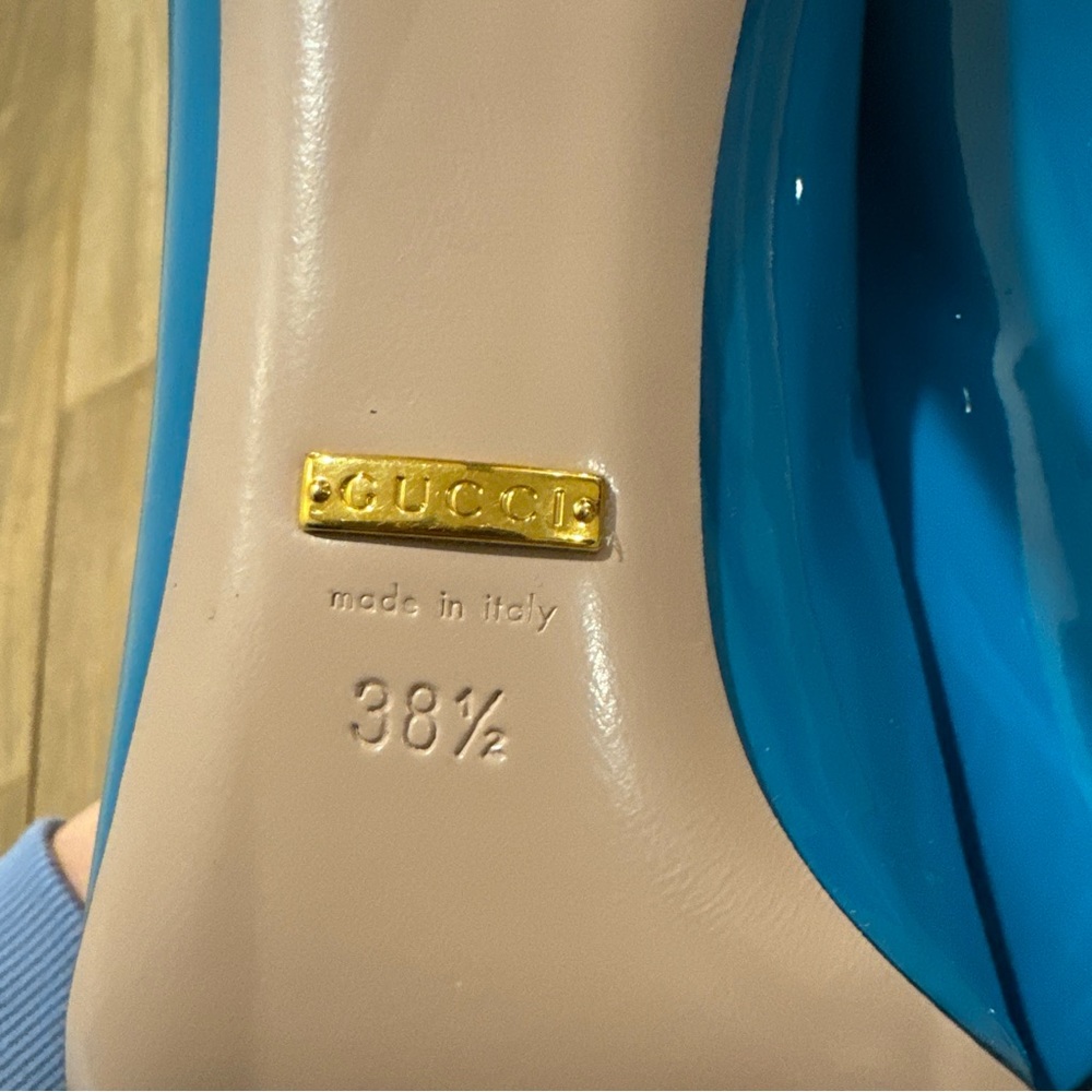Gucci  Patent Leather Pumps Gold Buckle 38.5 NEW $689 - Picture 5 of 7